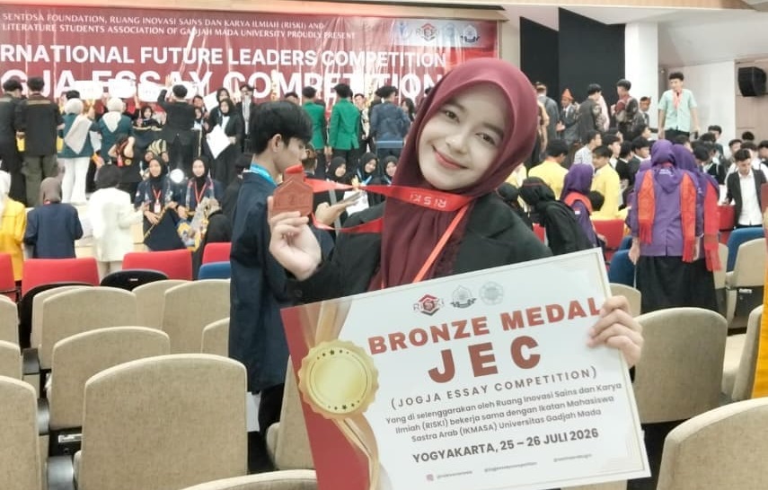 Murid MAN 2 Lamongan Raih Juara 3 Jogja Essay Competition Tingkat Nasional